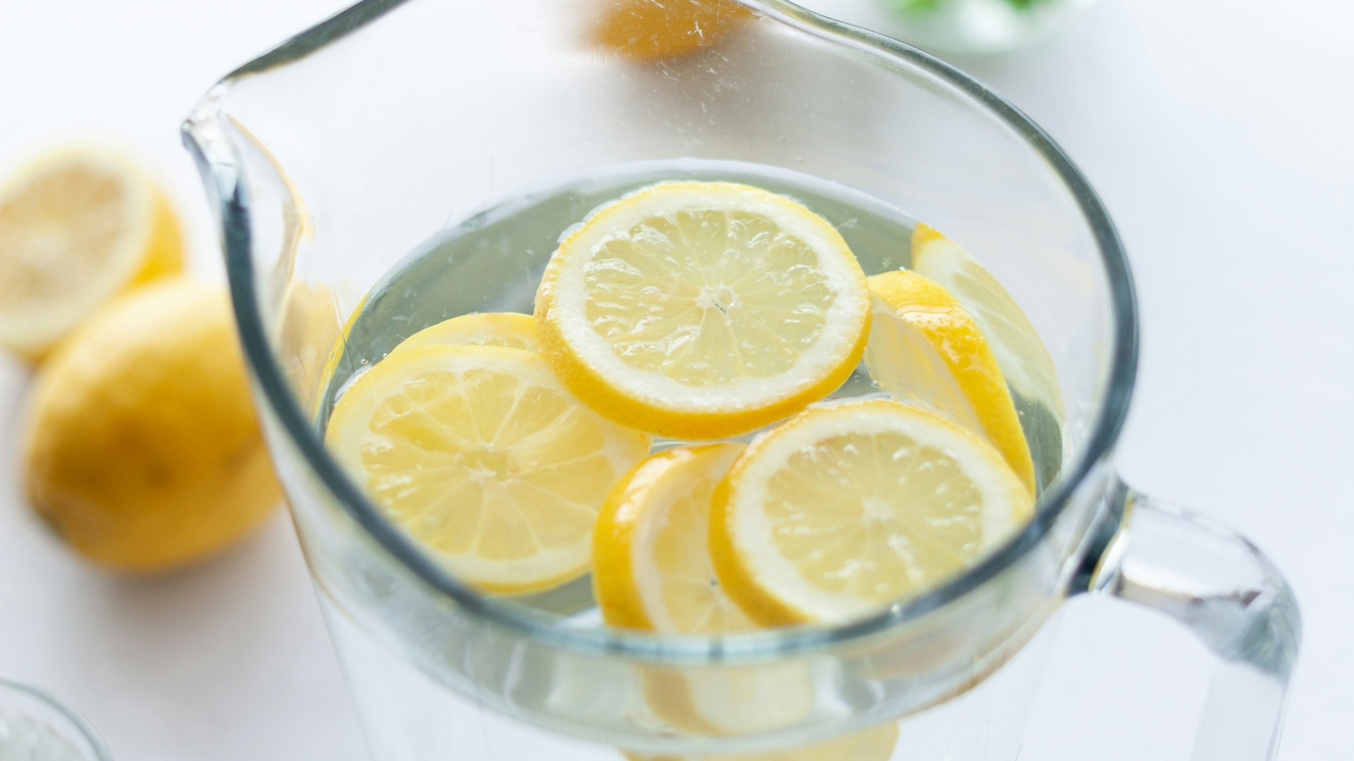 14. Eau citronnée