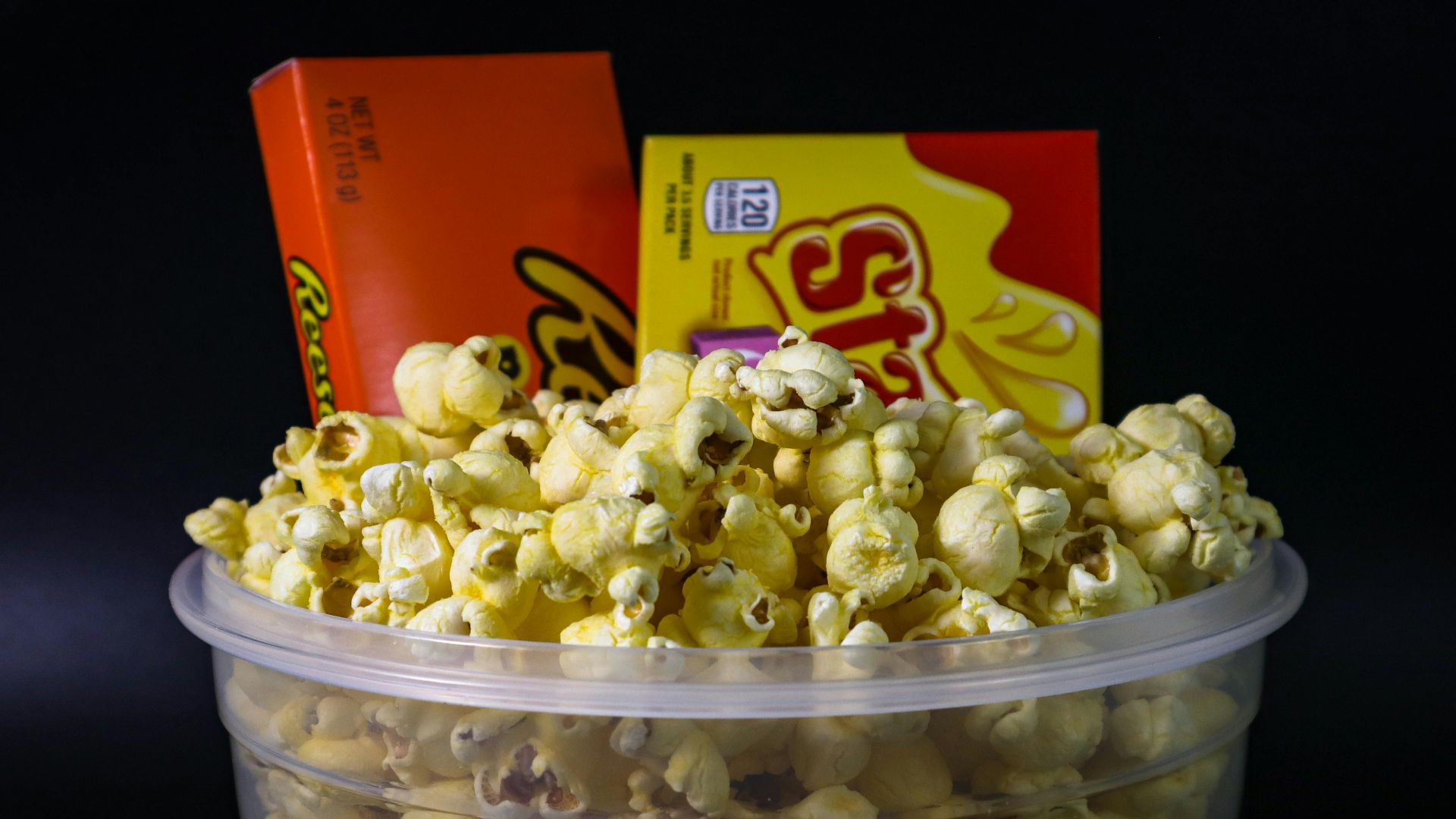 20. Du pop-corn agrémenté d'un mélange de bonbons