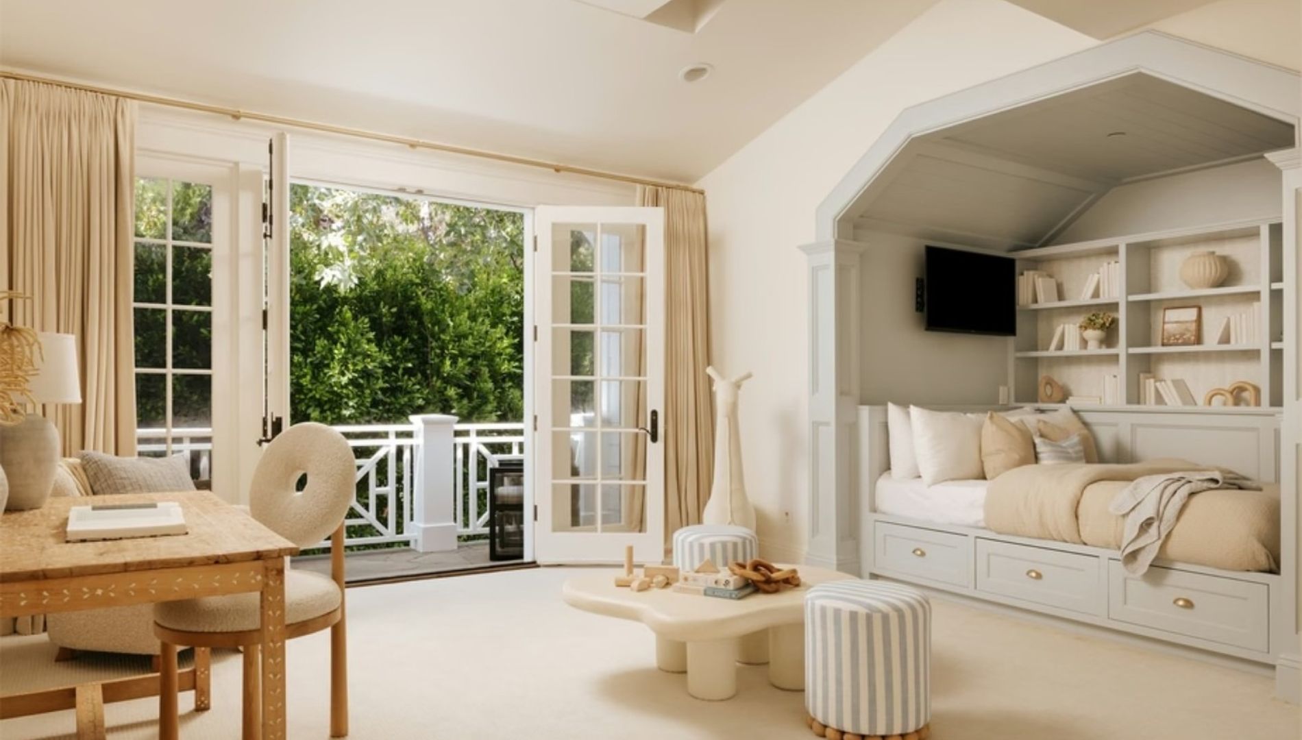 Second bedroom