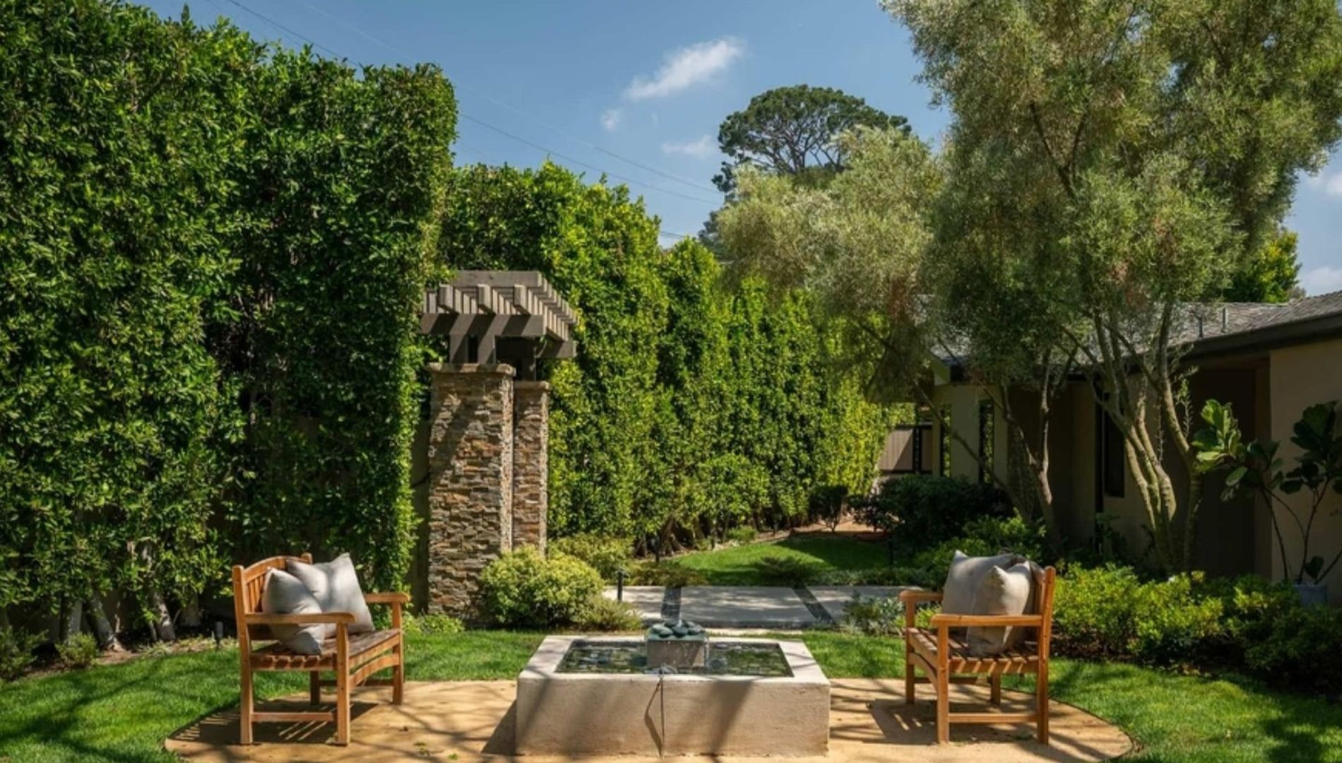 The courtyard and the garden