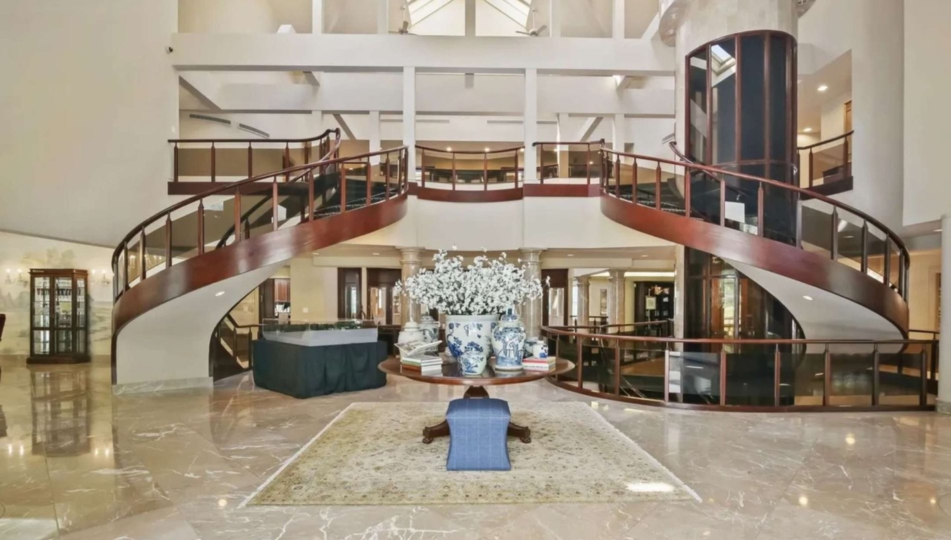 Le grand hall d’entrée