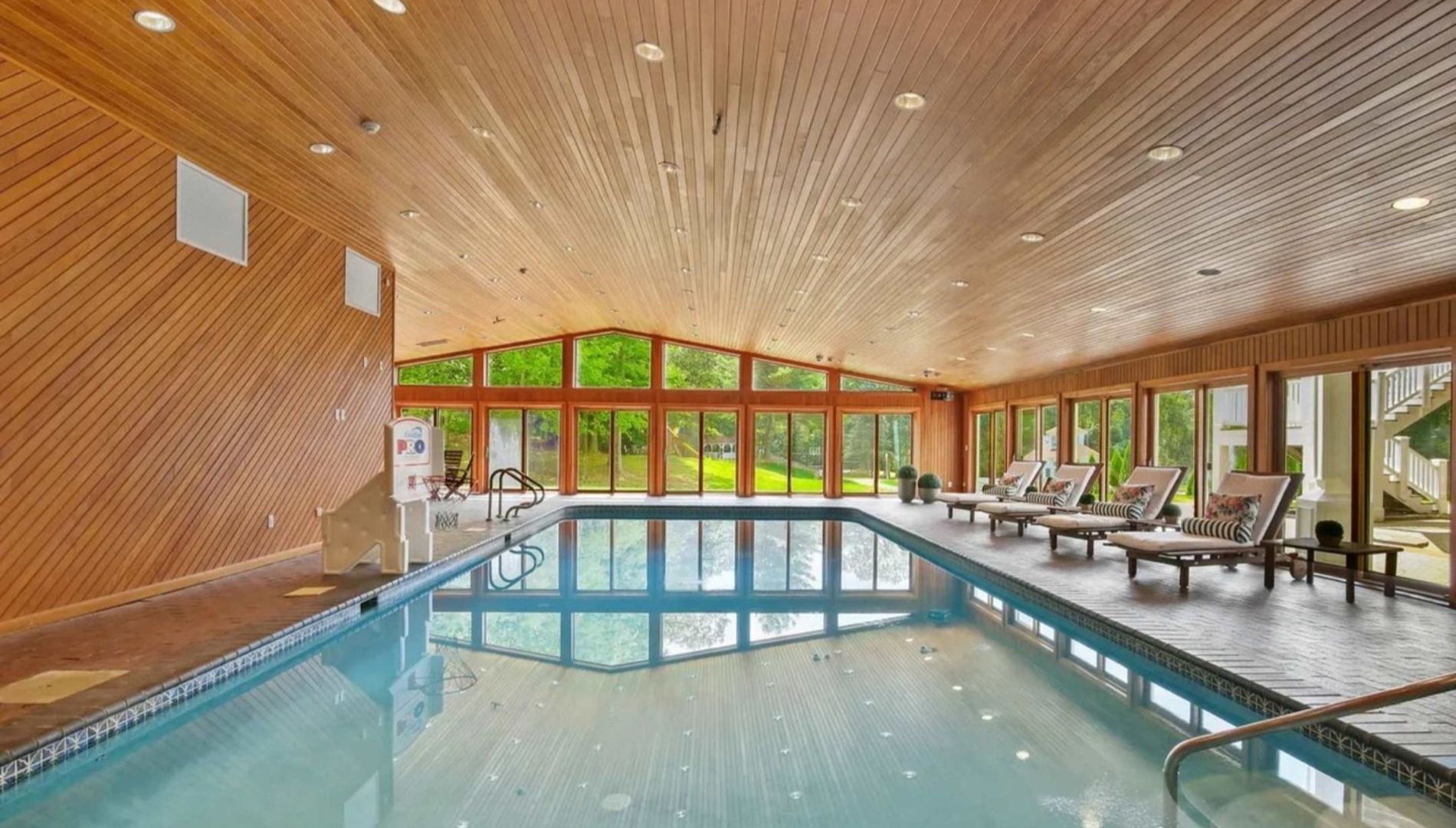 La piscine intérieure