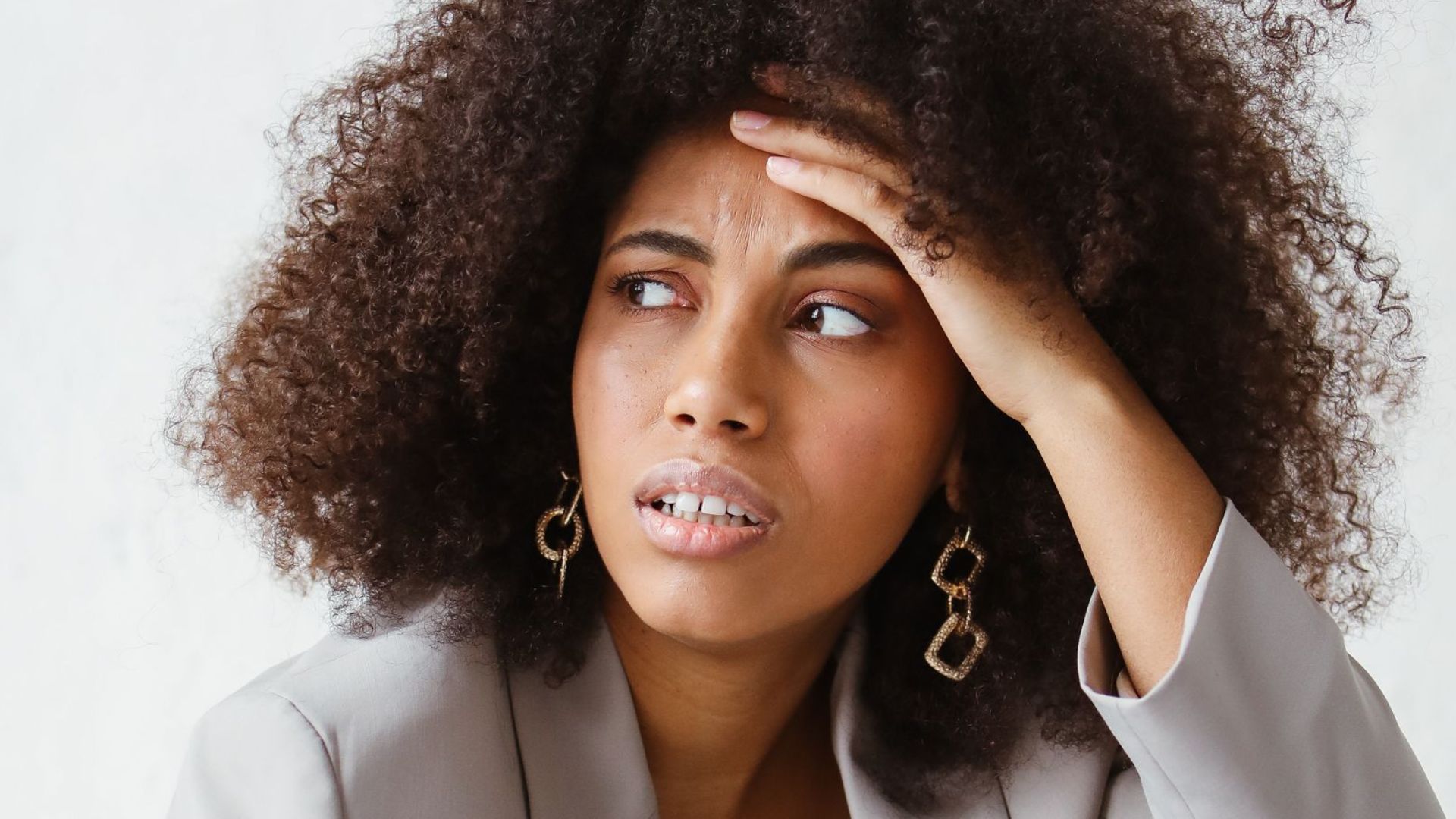 20 choses que font les femmes lors d’un rendez-vous et qui les font passer pour des femmes aigries
