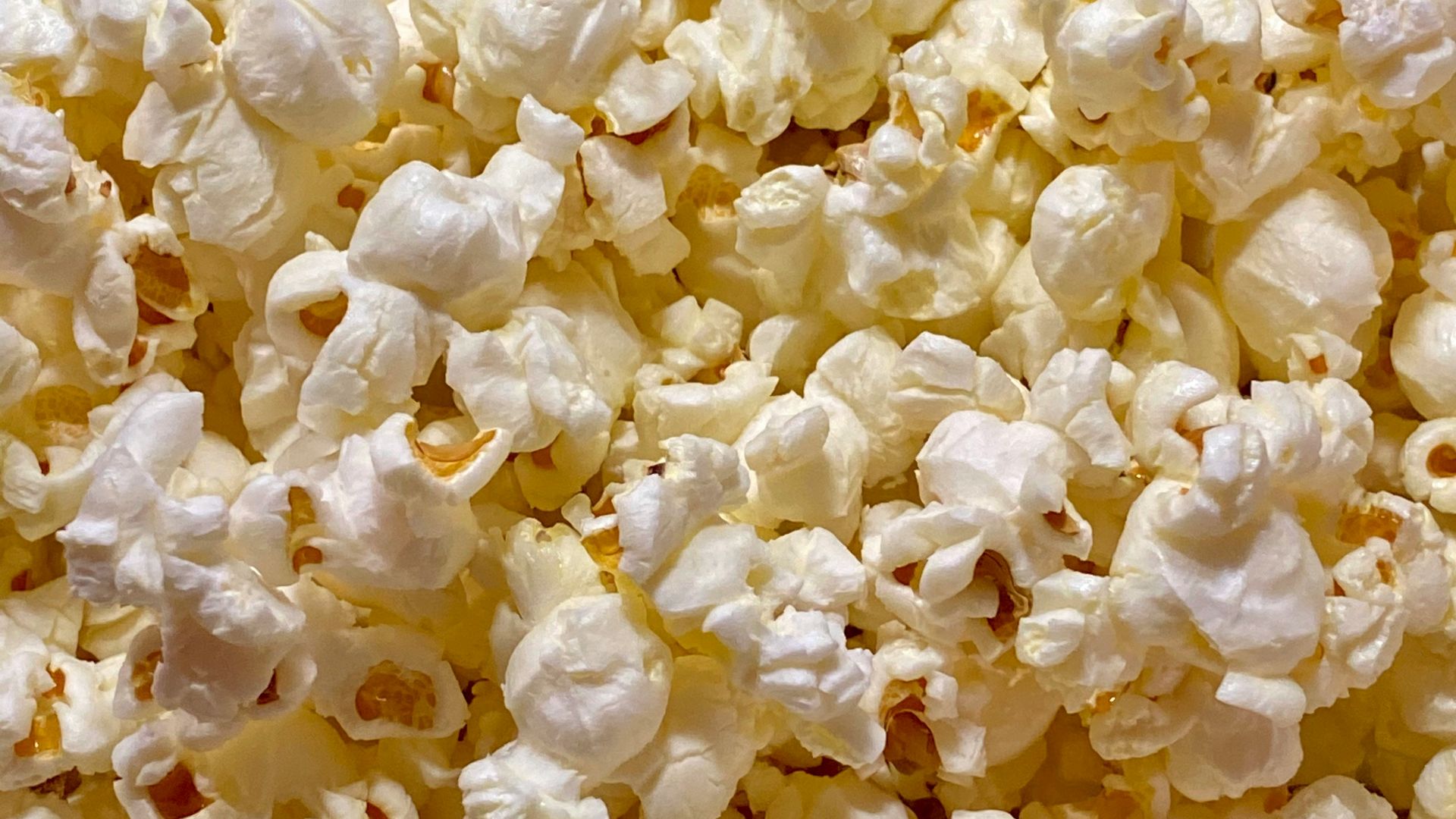 4. Pop-corn préparé à l'air chaud avec un mélange d'épices salées