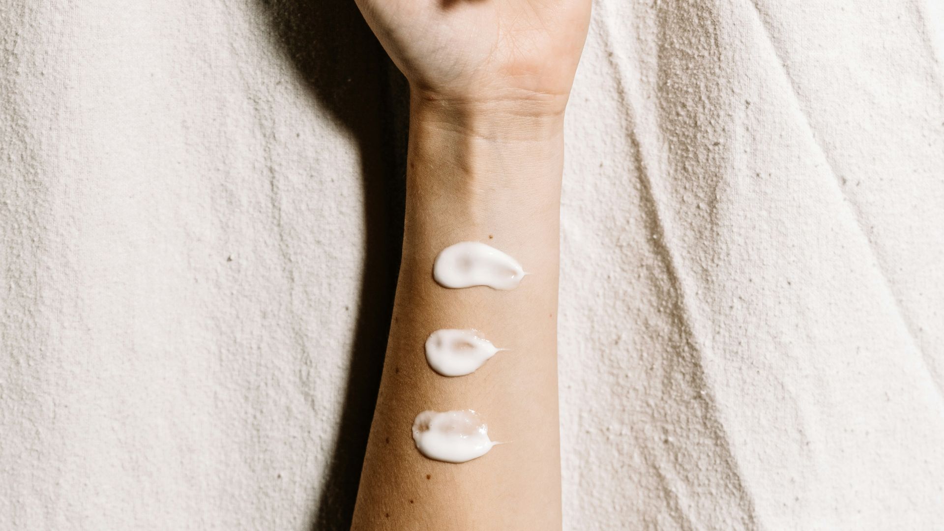 6. Crème hydratante avec indice de protection solaire (SPF)