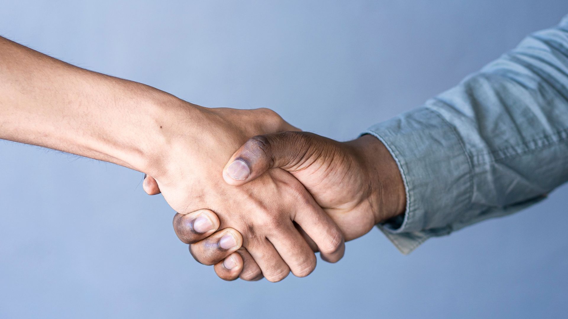 9. Il tient beaucoup à être respecté