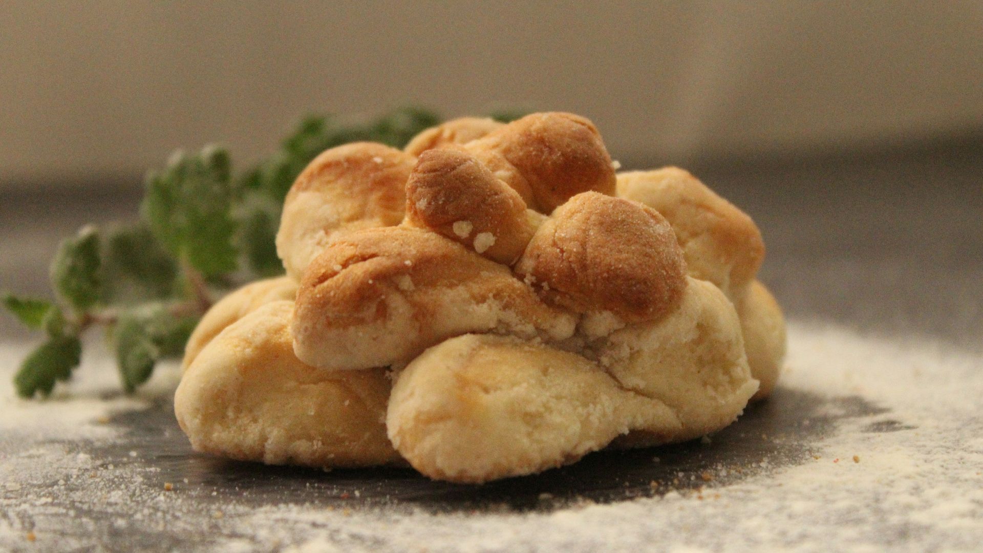 18. Petits pains à l'ail et au parmesan