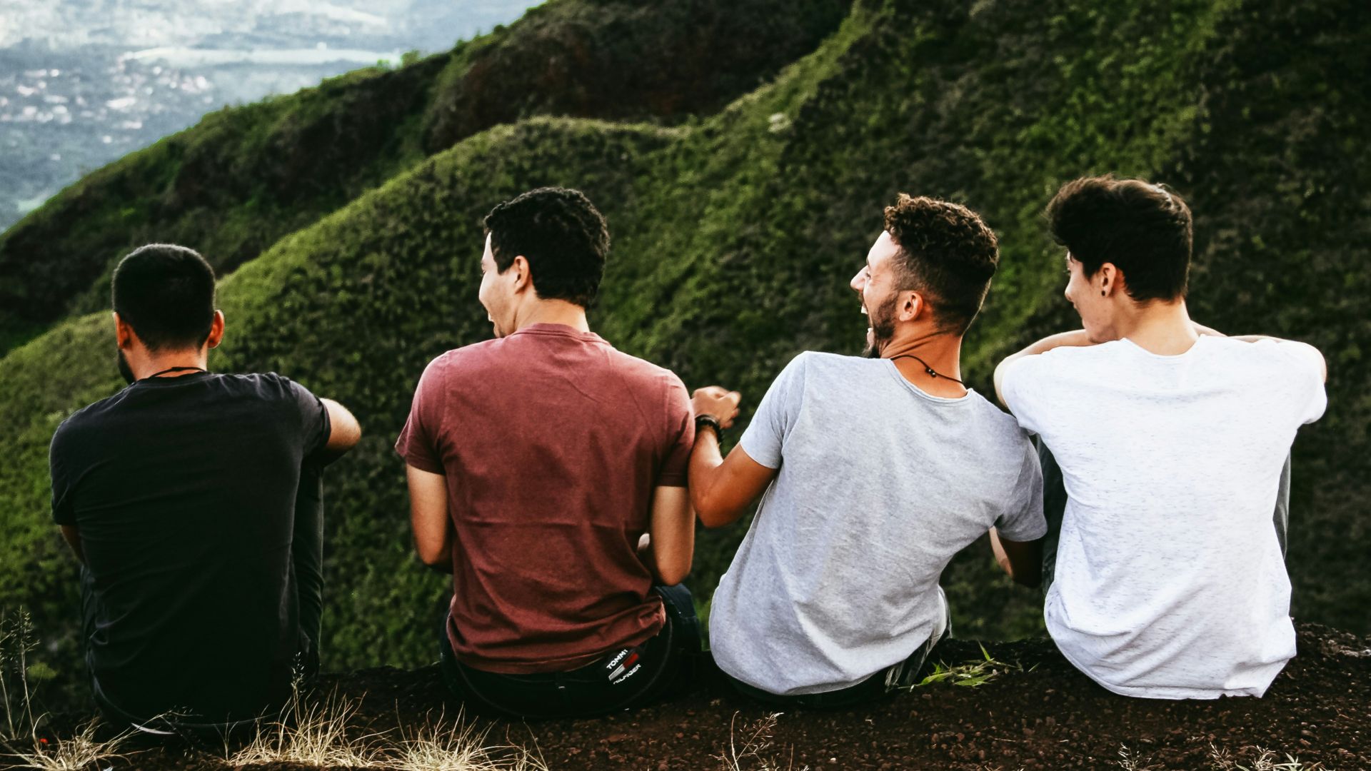 14. Donner la priorité à ses amis à chaque fois