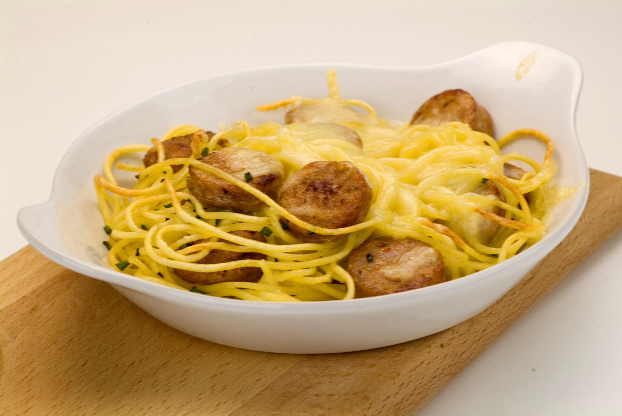 Spaghetti saucisse gratinée