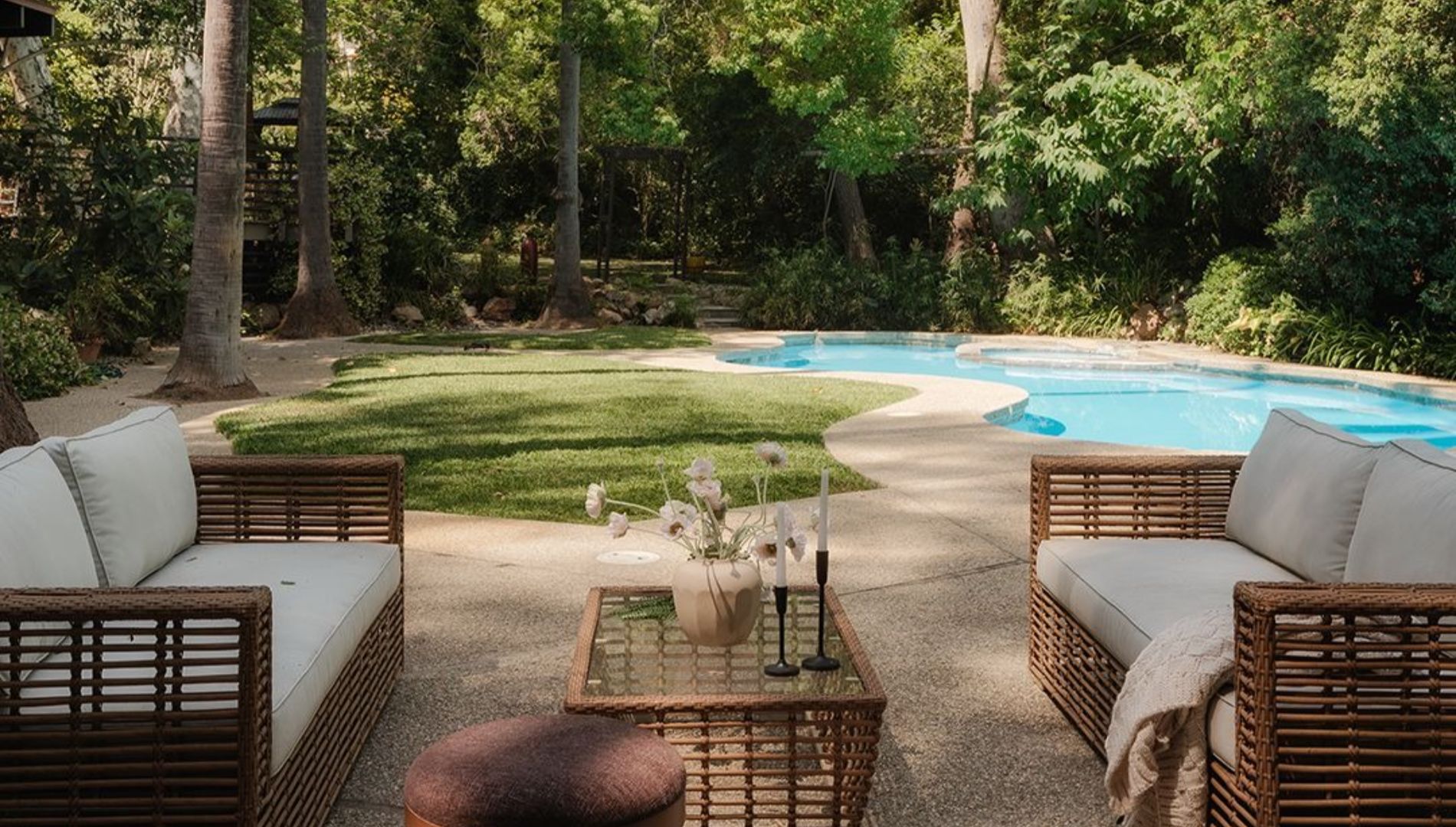 The patio and the pool