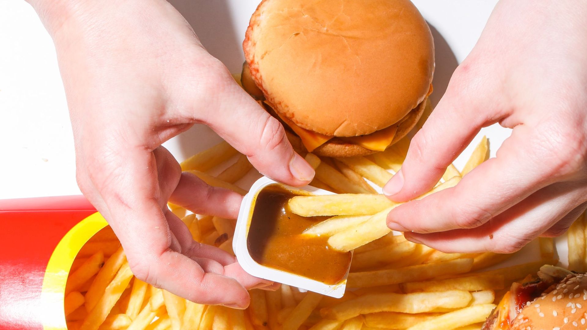 14. Consommer beaucoup d'aliments ultra-transformés