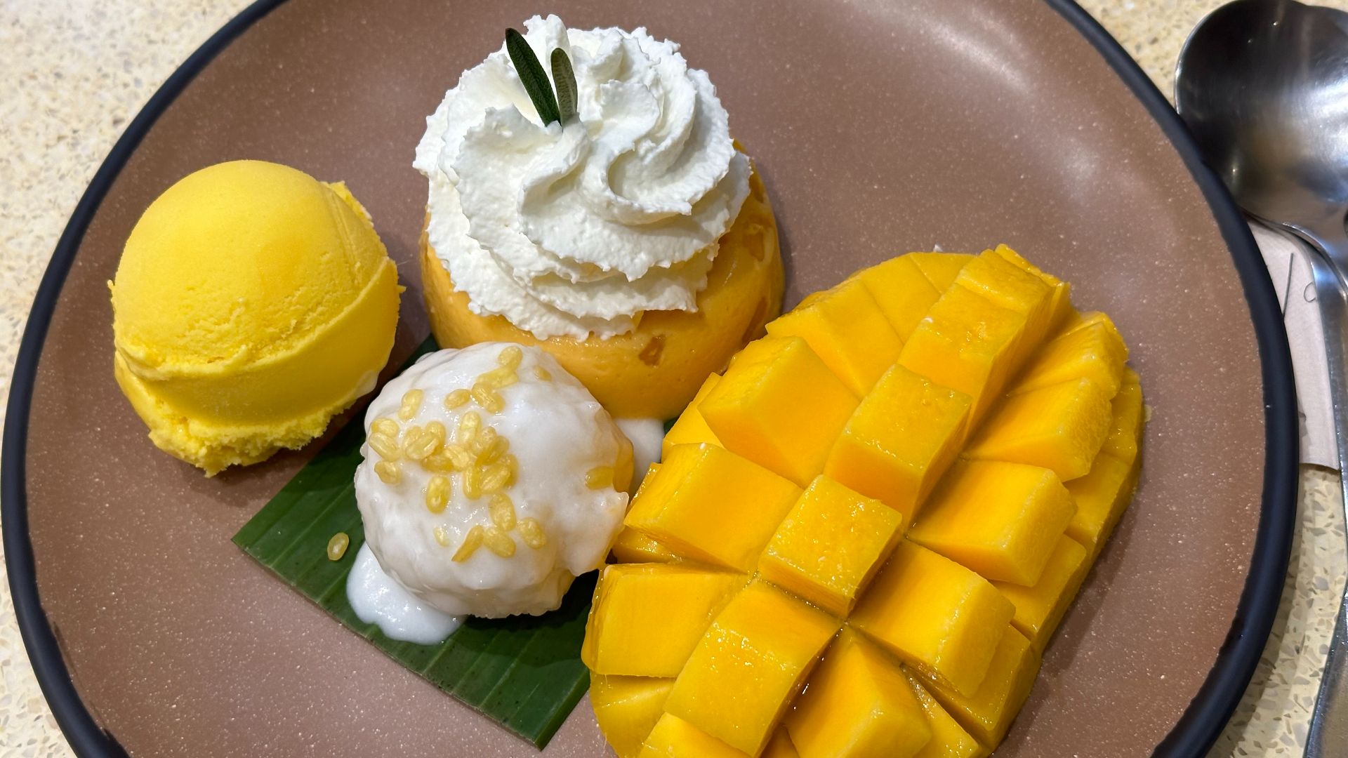 8. Riz gluant à la mangue (Thaïlande)