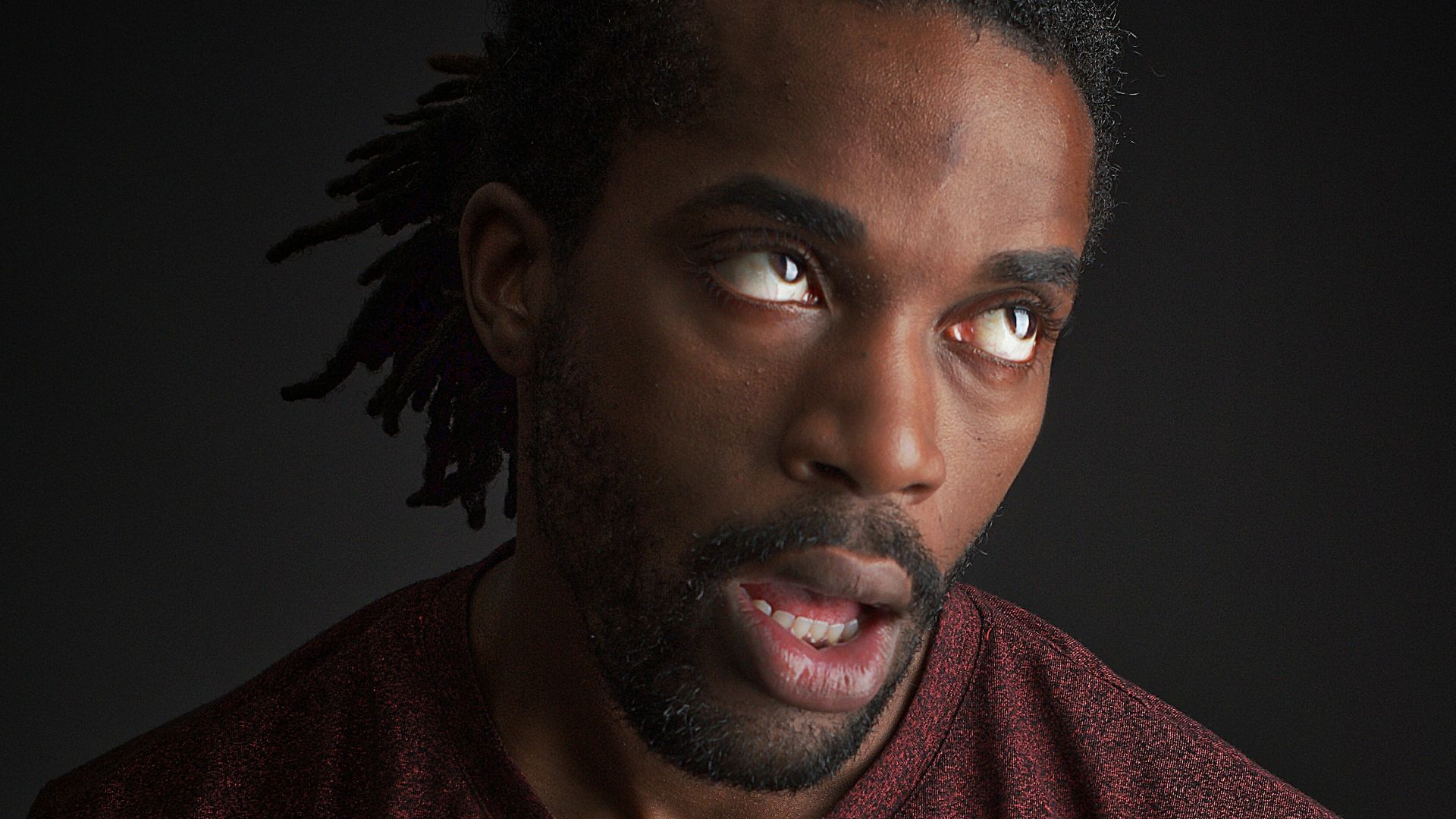 20 petites choses que les gens remarquent chez toi avant même que tu n’aies dit un mot