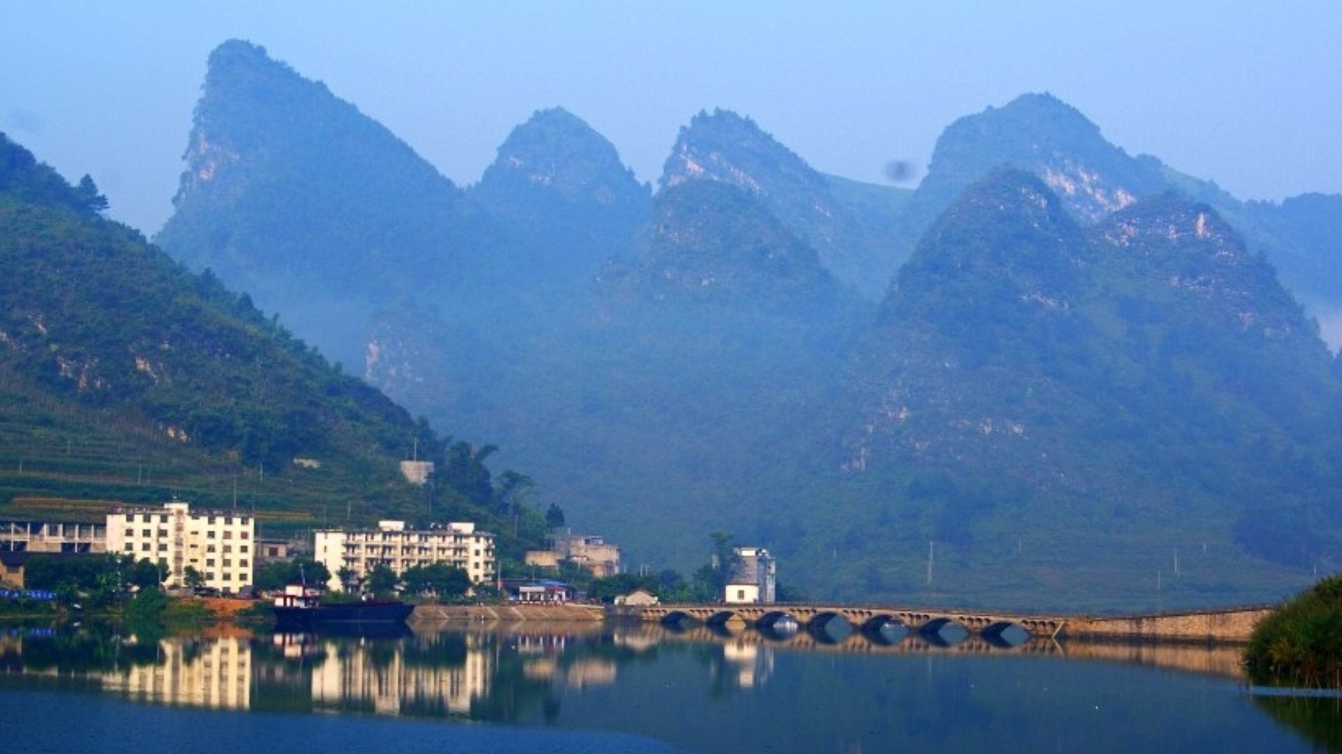 20. Comté de Bama, Chine