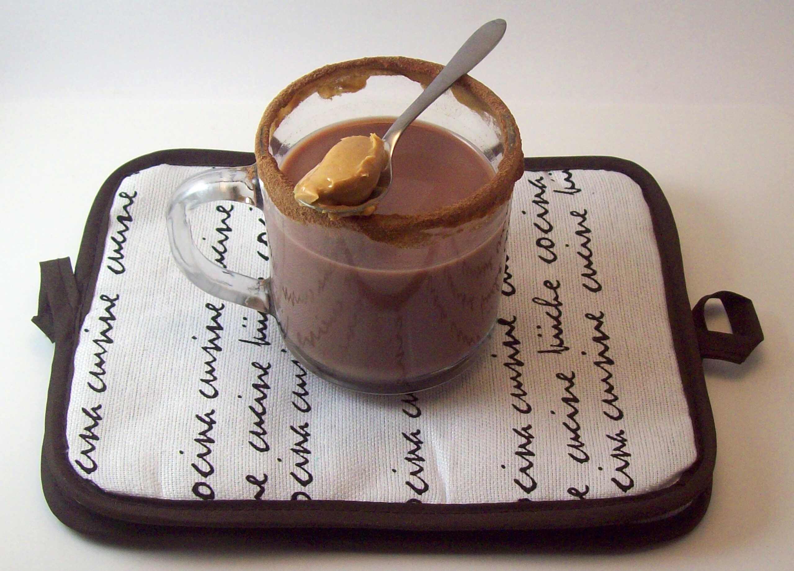 Chocolat froid aux arachides