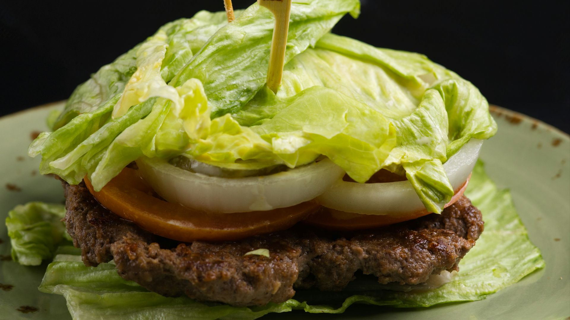 9. Burgers enroulés dans des feuilles de laitue