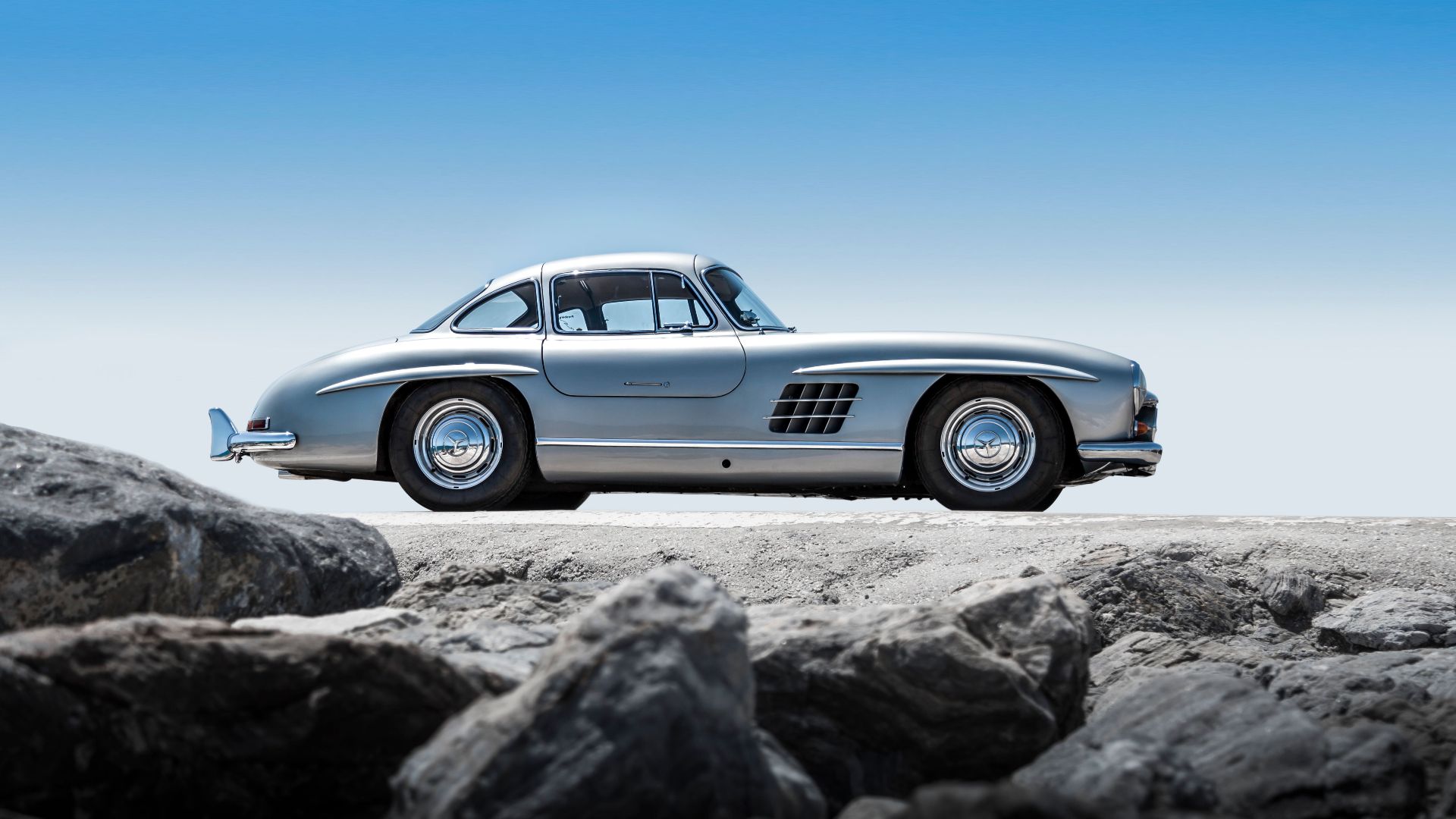 4. Mercedes-Benz 300SL « Gullwing »