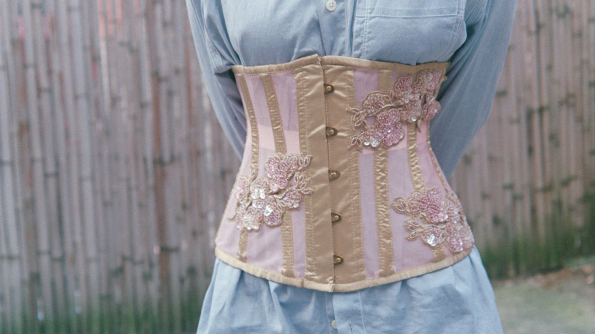 10. Hauts de style corset