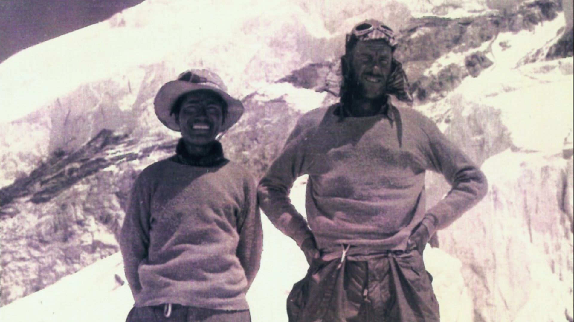 3. Edmund Hillary et Tenzing Norgay ont atteint le sommet de l'Everest