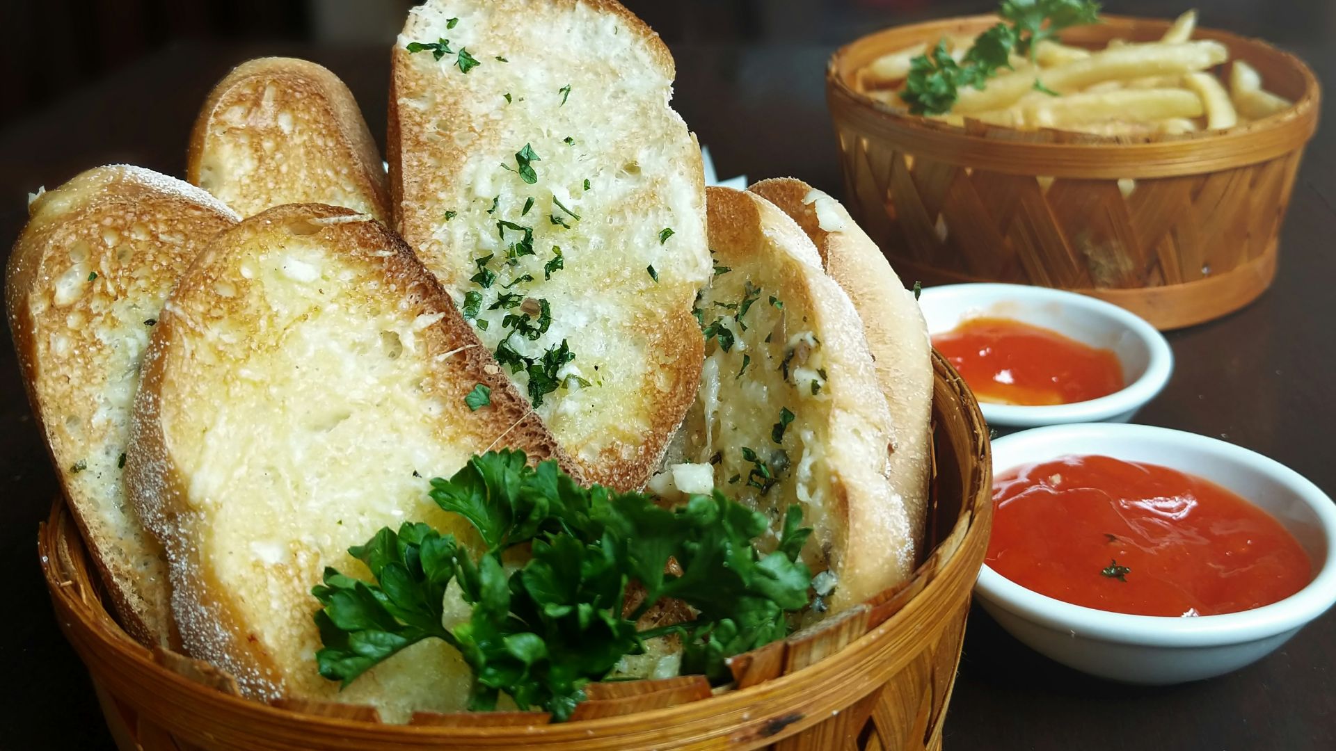 20. Gressins au fromage et à l'ail