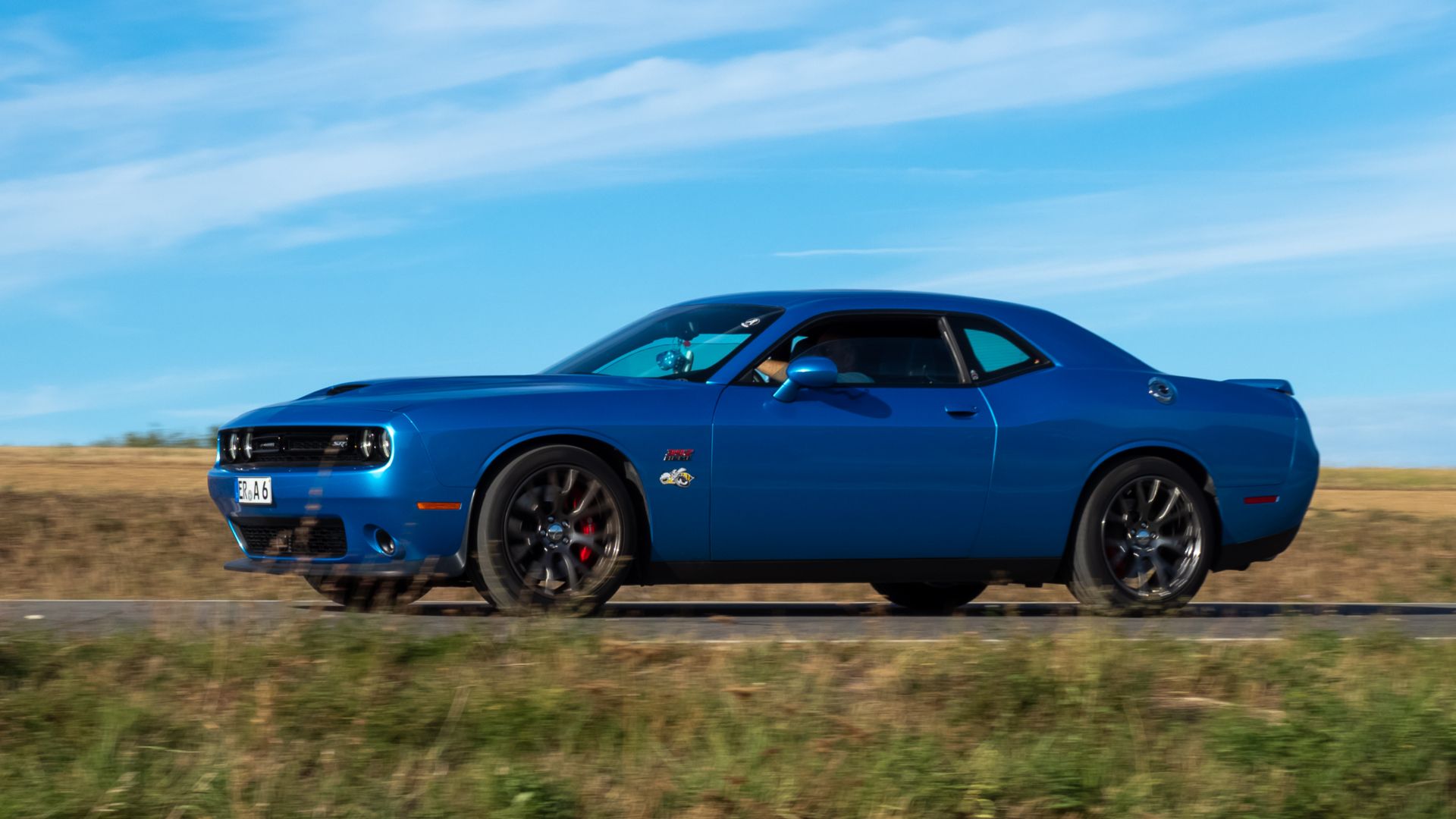 8. Dodge Challenger SRT Hellcat 2015