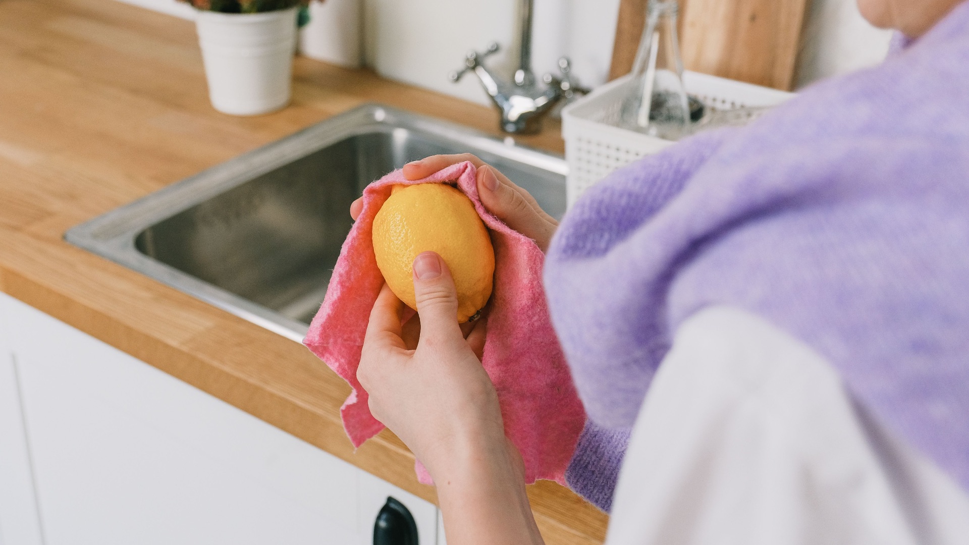 10. Ne conservez les fruits et légumes lavés que lorsqu'ils sont complètement secs