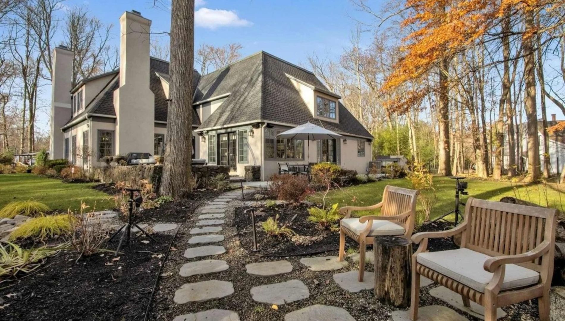 Rear facade and garden