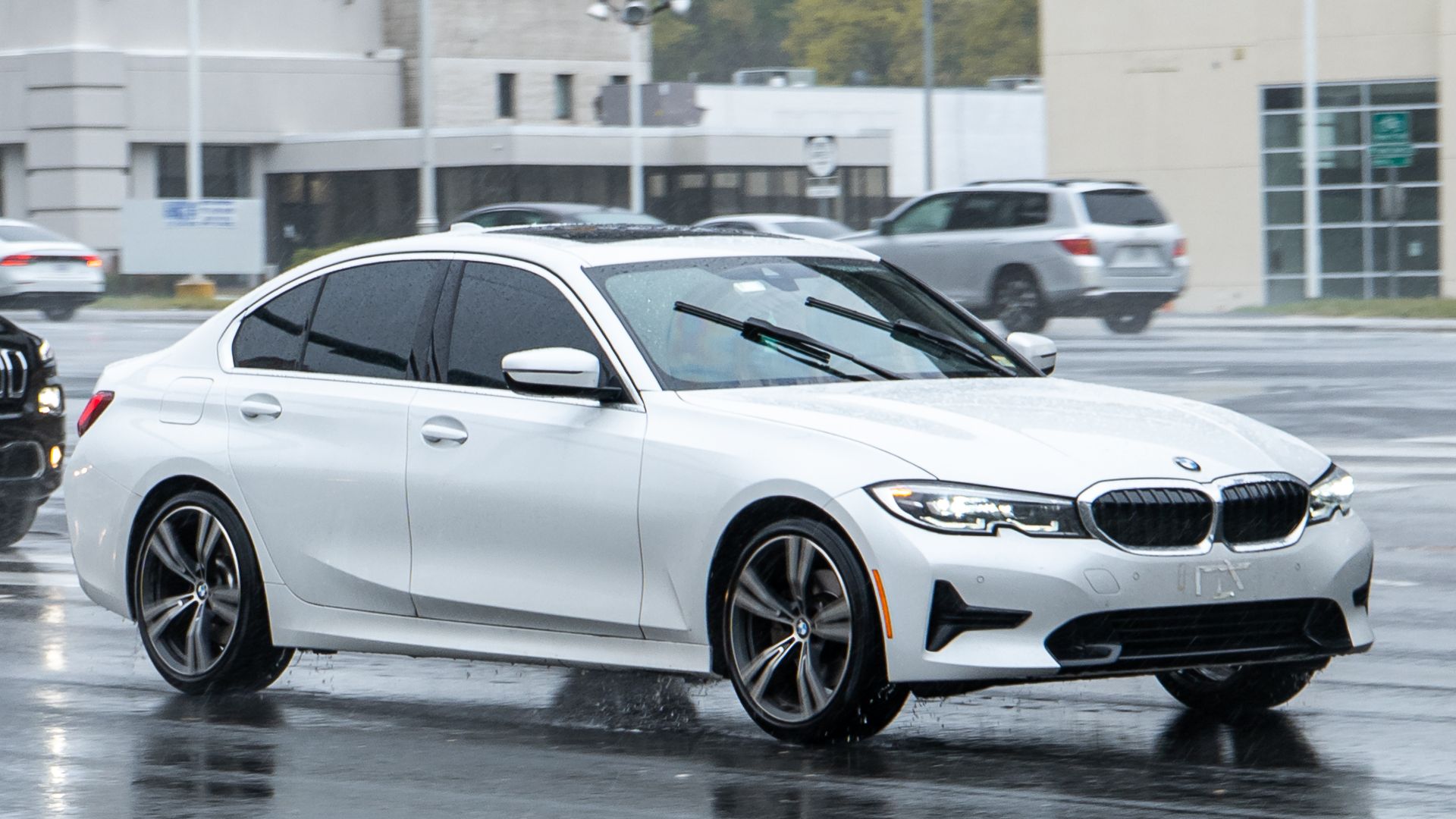 7. BMW G20 330i