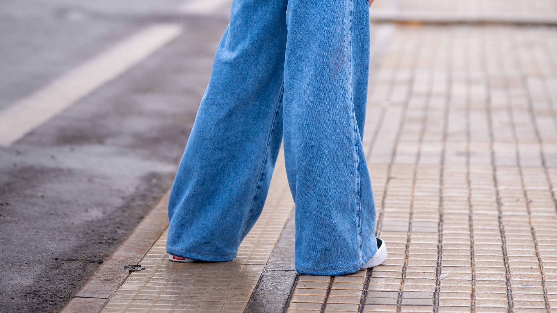 20 petits tracas liés à la mode que seules les personnes de petite taille connaissent
