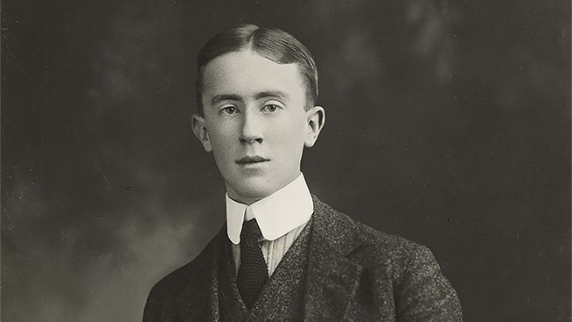 14. Les Tolkien