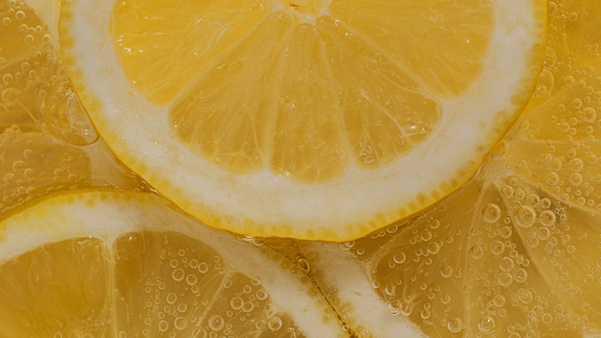 4. Blanchiment des dents au jus de citron