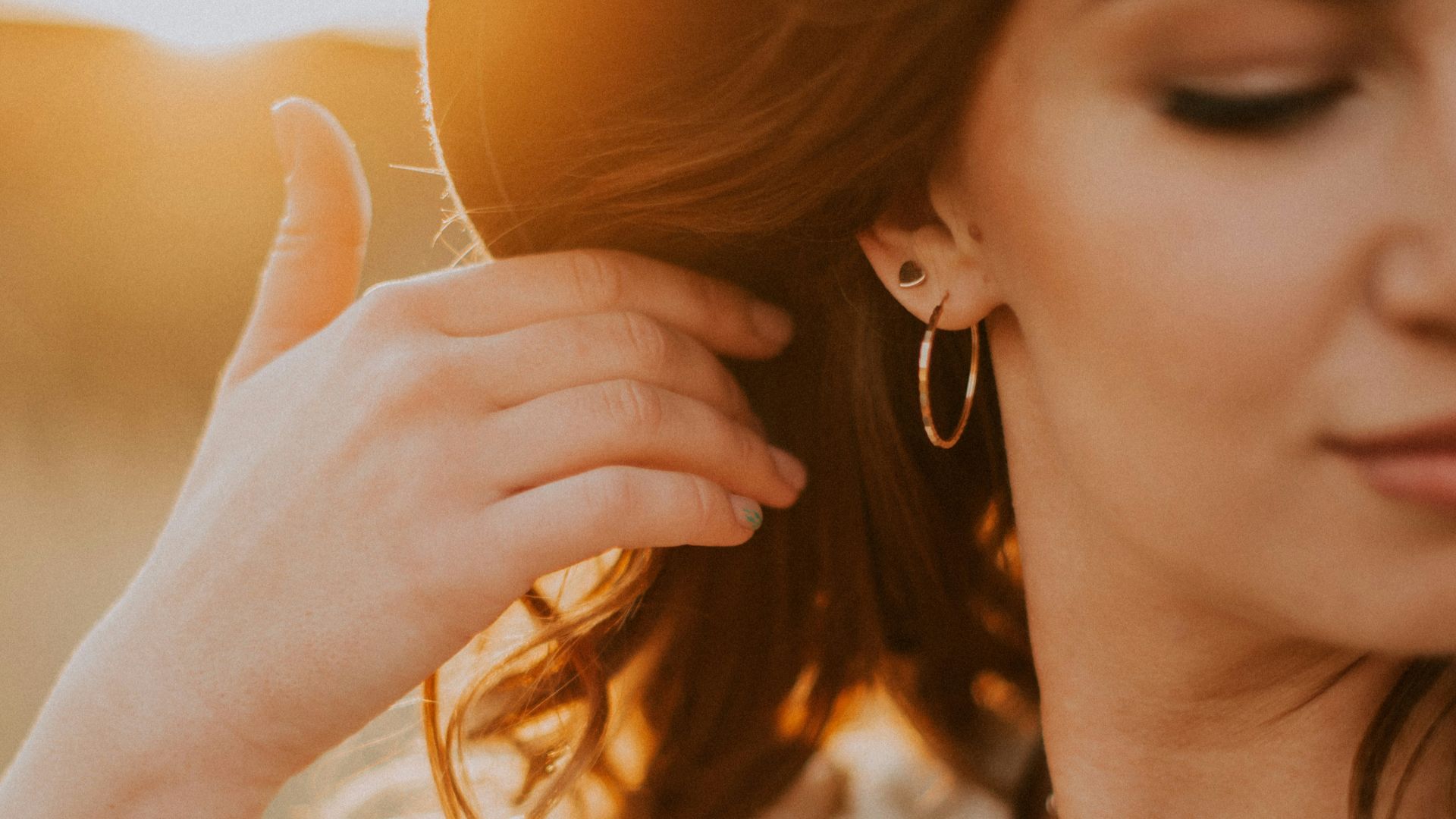13. Célébrer le côté spectaculaire des boucles d'oreilles créoles