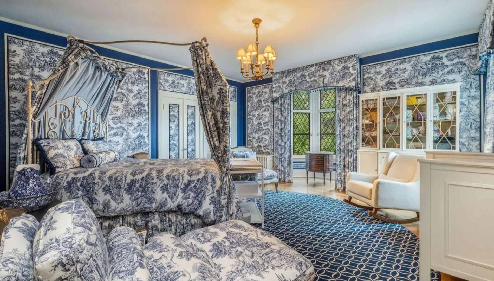 A master suite