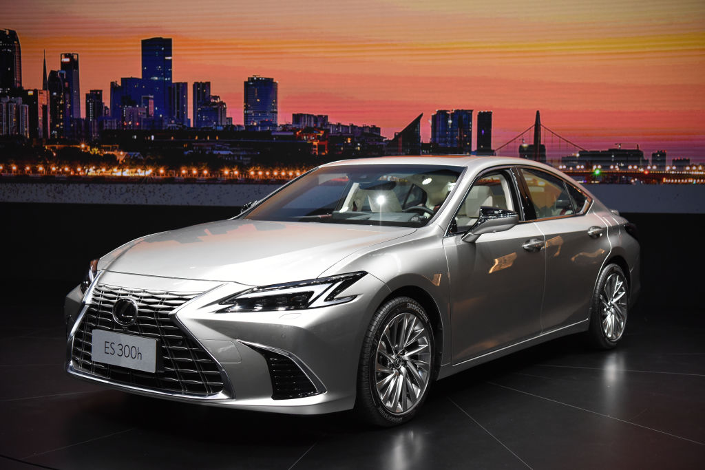 Lexus ES