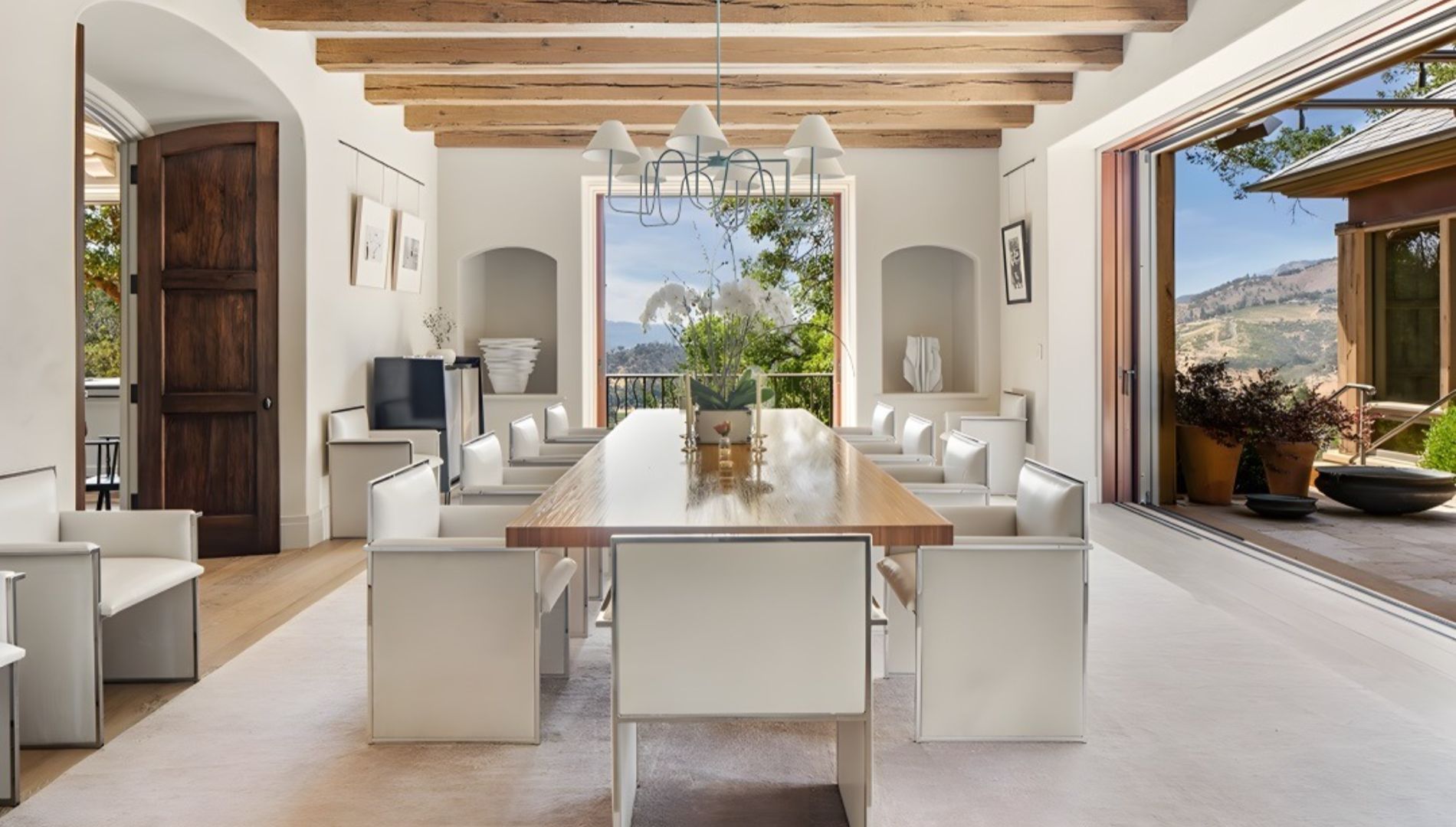 Formal dining room