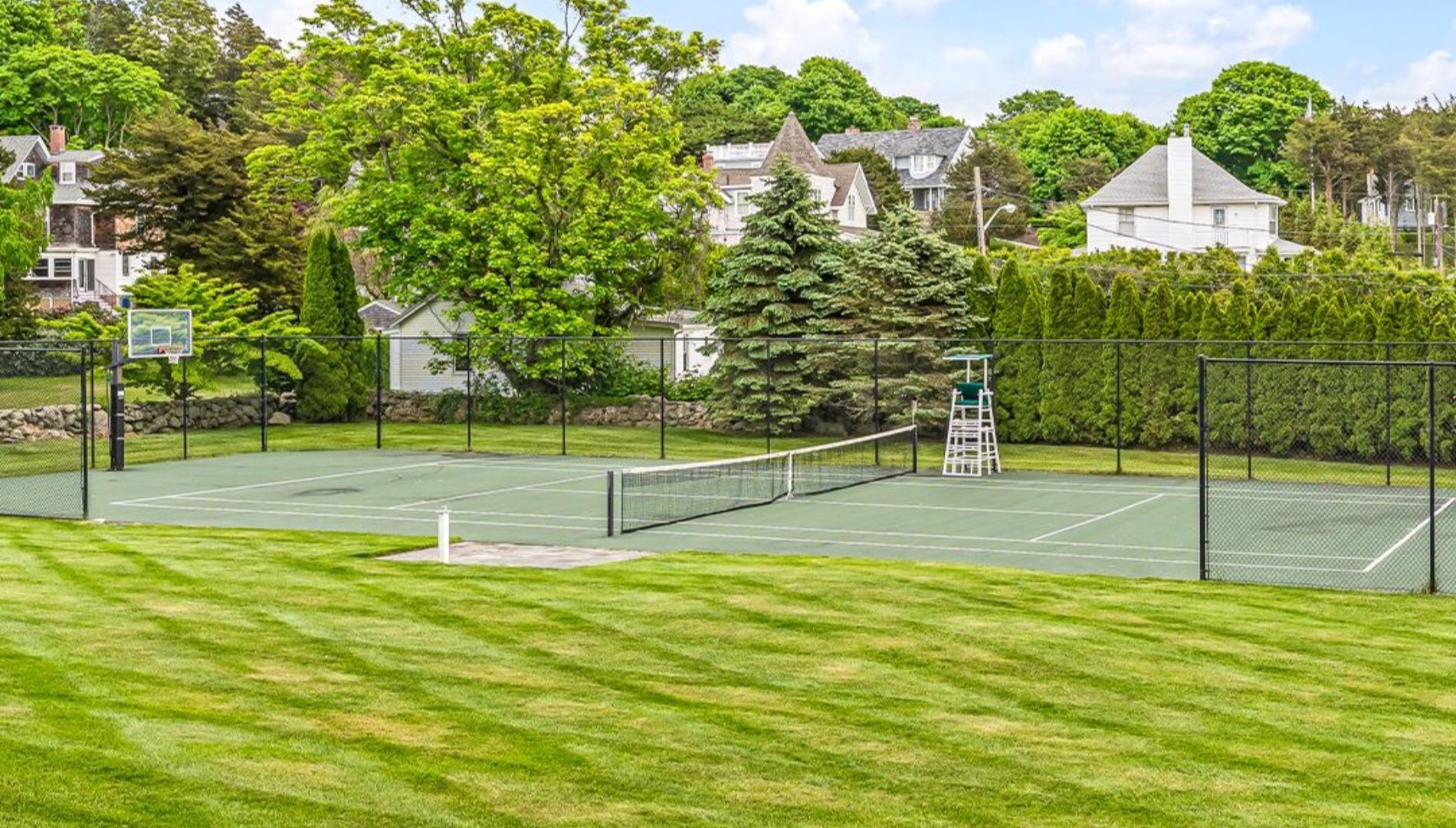 Terrain de tennis