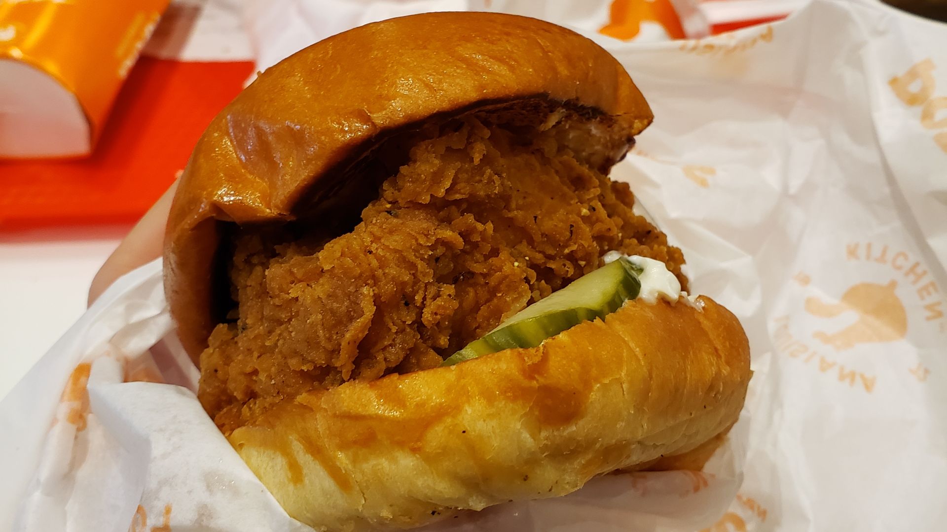 10. Le sandwich au poulet de Popeyes