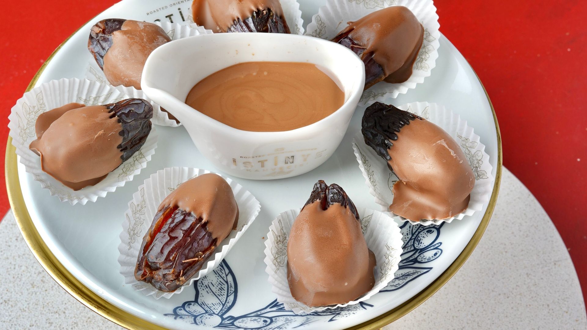 10. Dattes au chocolat noir et au beurre de cacahuète