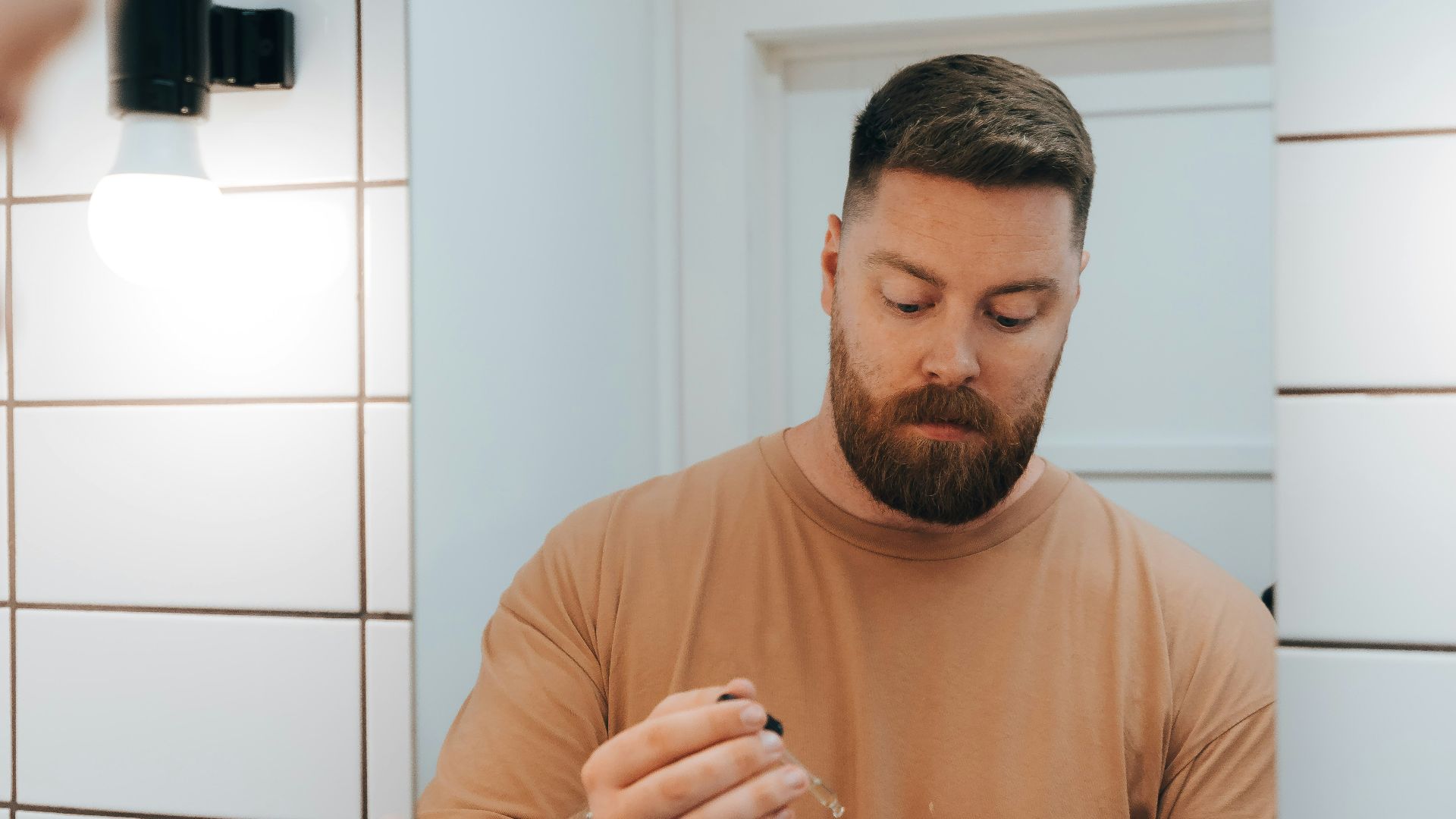 10 signes qui montrent qu’un homme ne prend pas soin de sa peau (et 10 raisons pour s’y mettre)