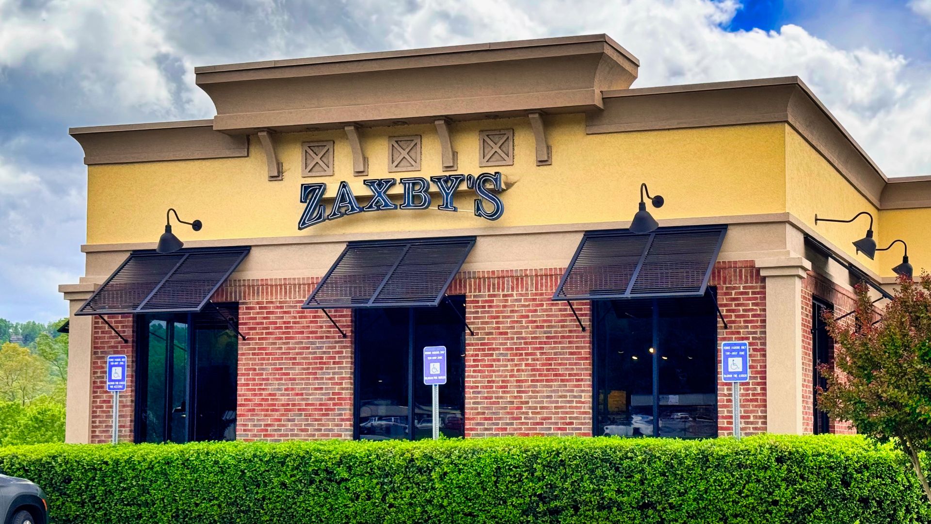 7. Les Chicken Fingerz de Zaxby’s