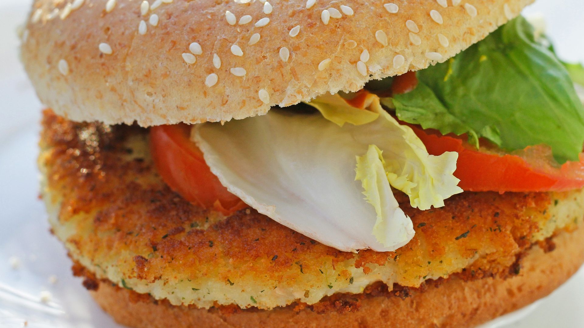 17. Burgers de poisson dans des petits pains au sésame