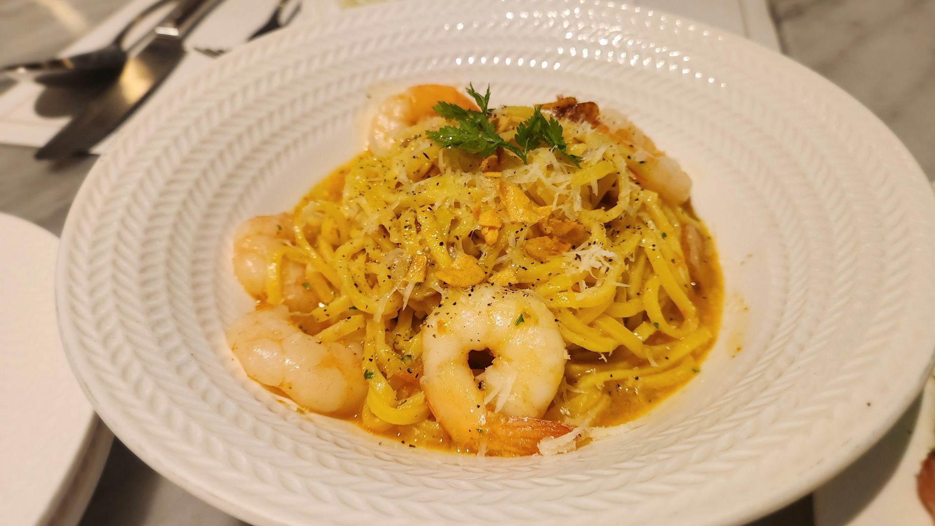 7. Pâtes aux crevettes au beurre à l'ail