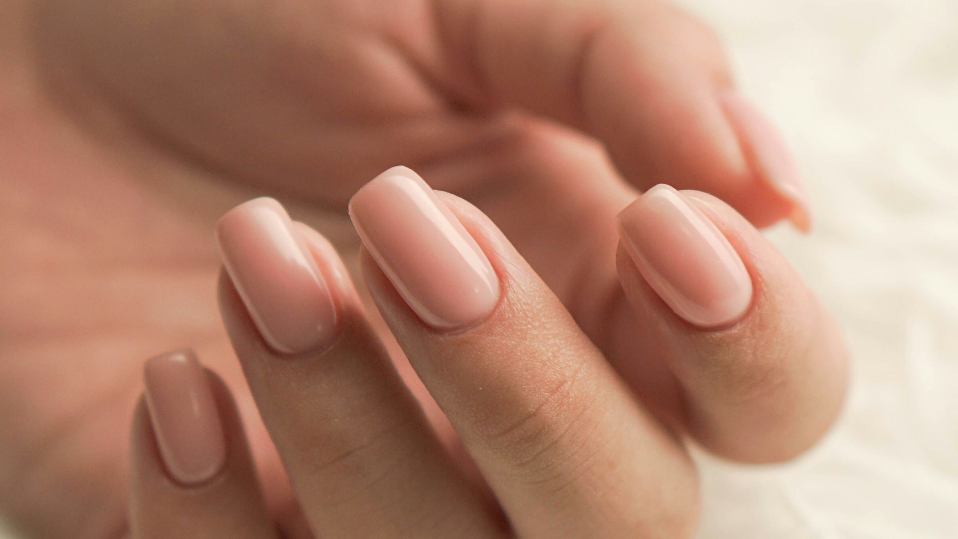 19. Des ongles tout en simplicité
