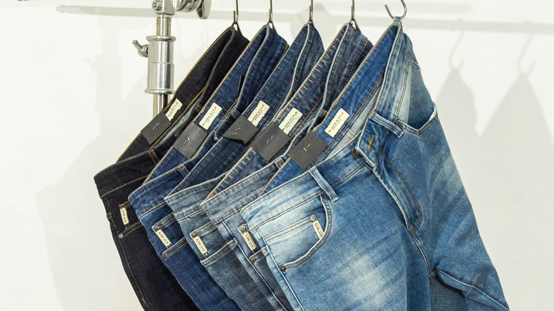 2. Remplacez vos jeans rigides par des jeans à enfiler