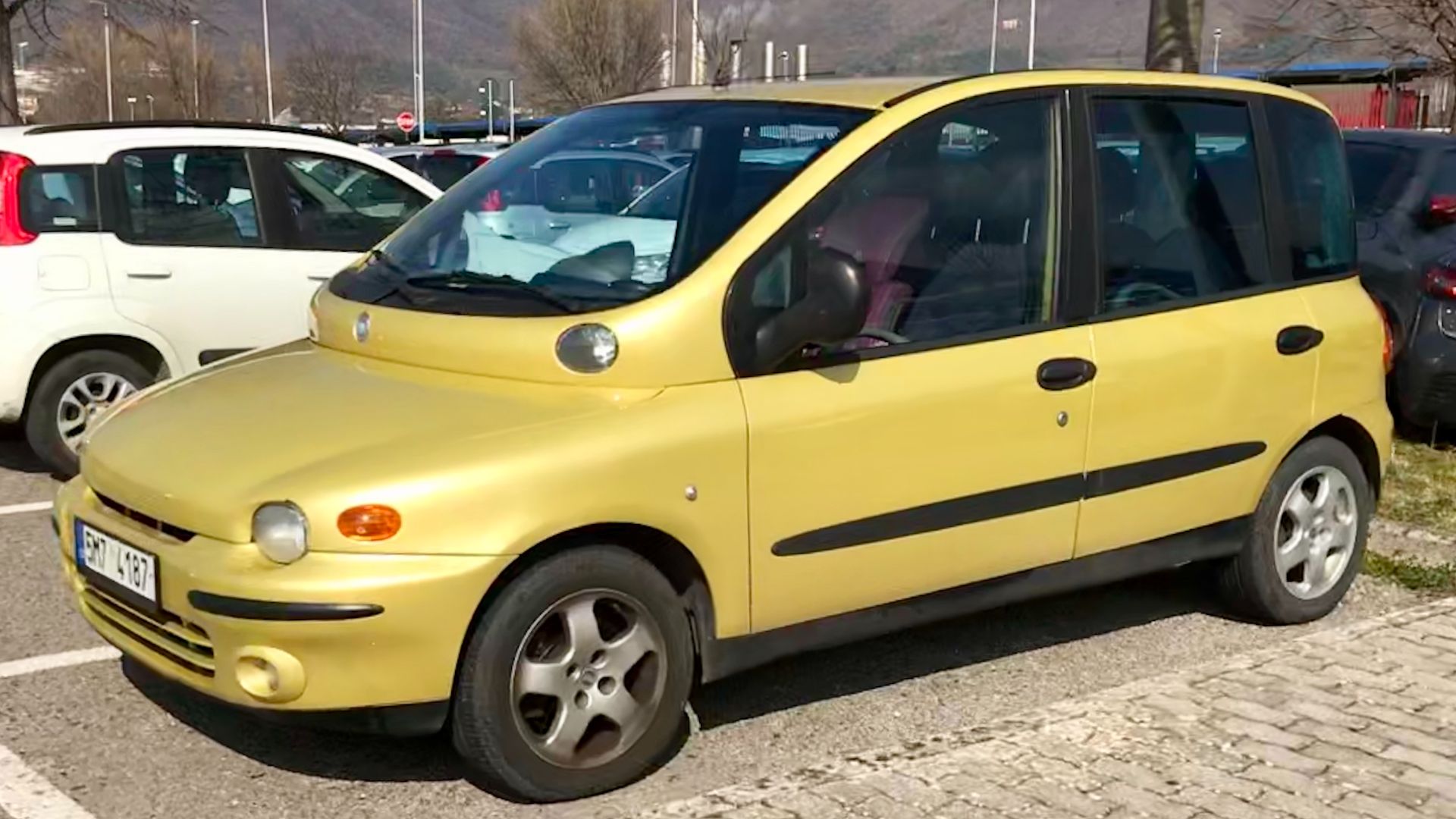 6. Fiat Multipla