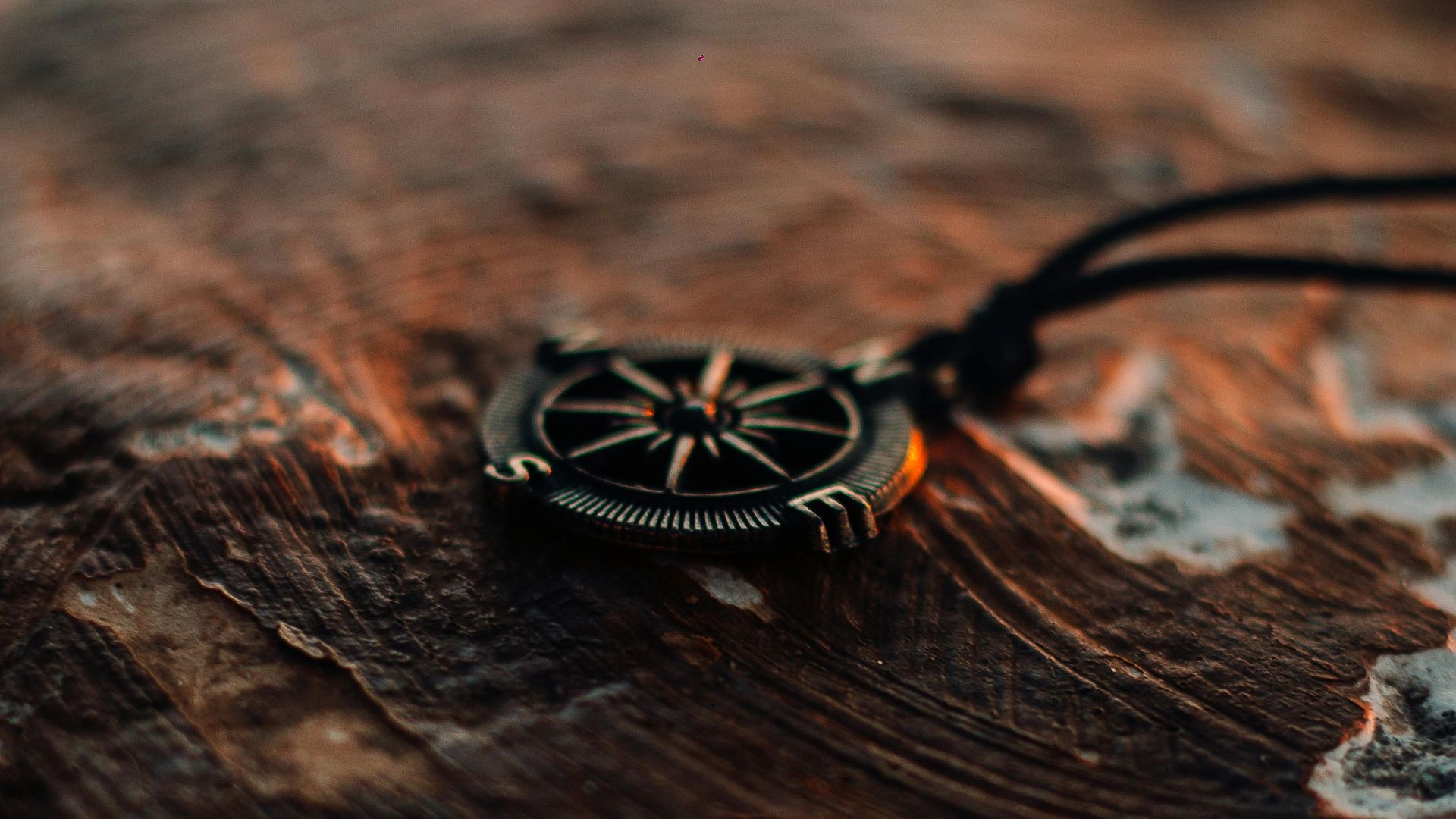 4. Un pendentif inspiré par les voyages