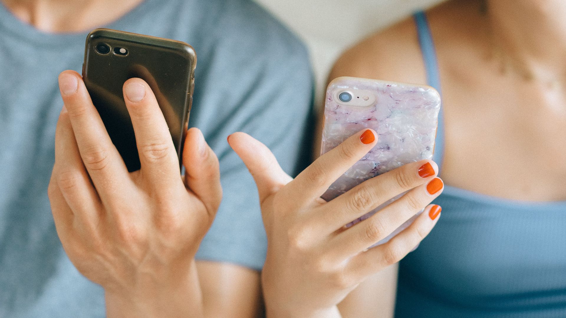 11. Une coque de téléphone avec la photo de quelqu'un d'autre dessus