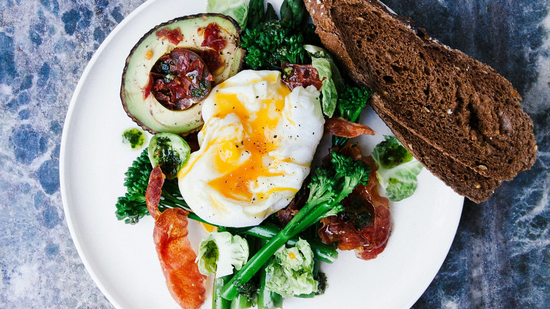 4. Prenez un petit-déjeuner riche en protéines