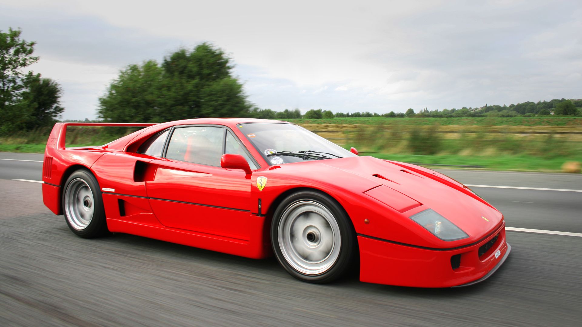 2. Ferrari F40