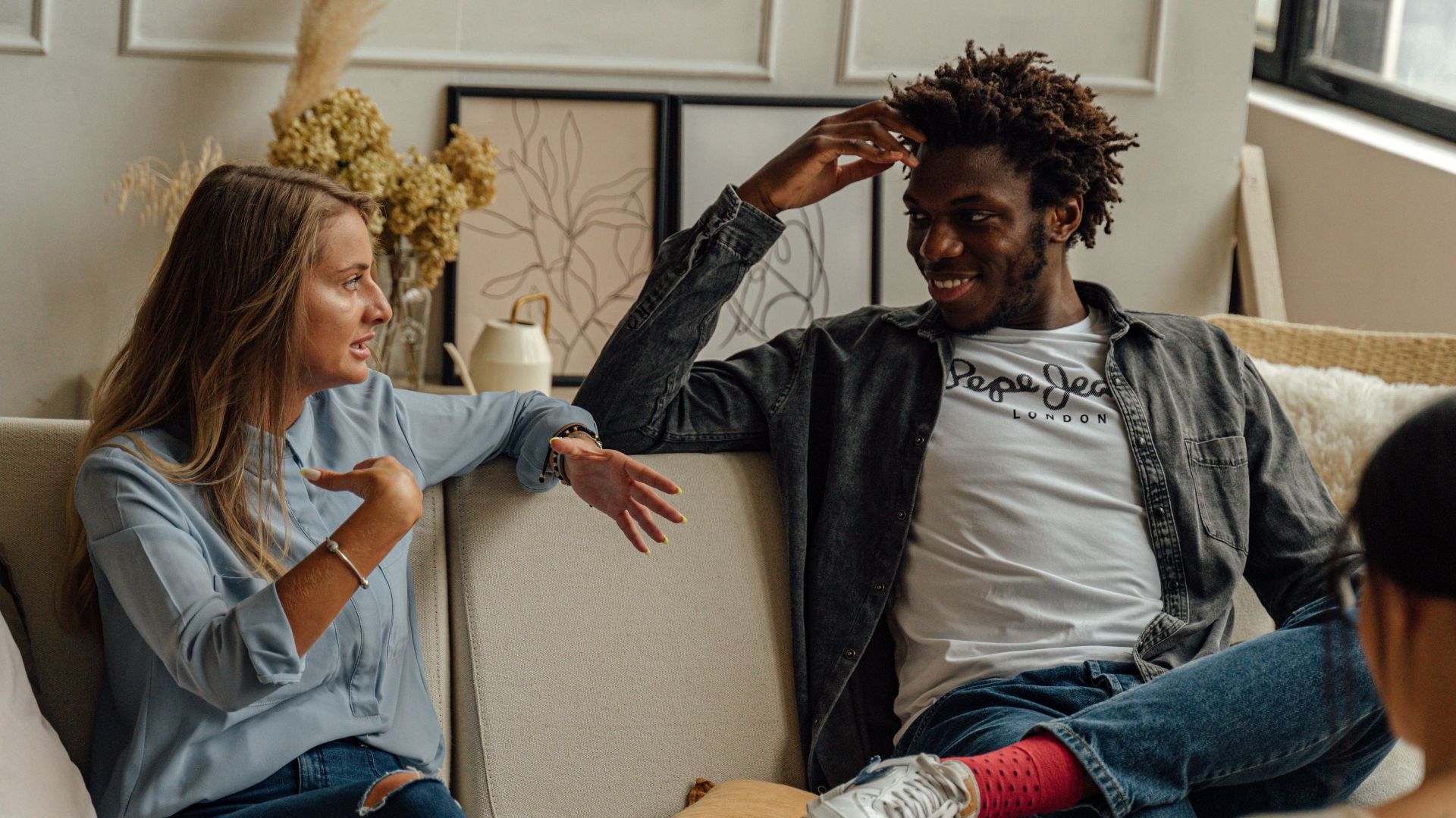 17. Ils ramènent toujours la conversation à eux